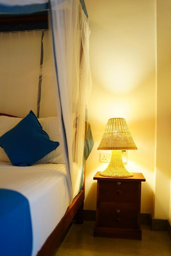 Villa Ronaya Surf Waves Dikwella Sur Exterior foto