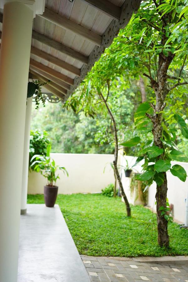 Villa Ronaya Surf Waves Dikwella Sur Exterior foto